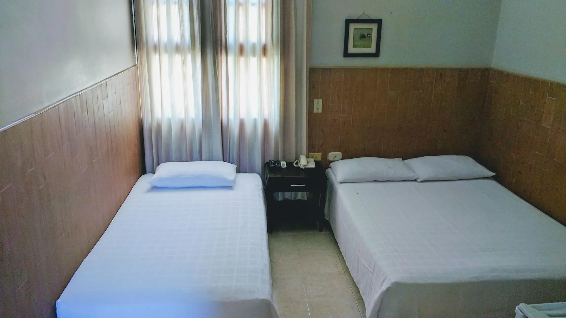 Hotel Bahia Blanca Santa Marta Frente Al Mar  Santa Marta (Magdalena)