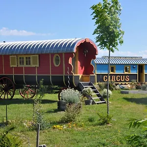 la-roulotte-des-beaulon.hotels-rhonealpes.com/